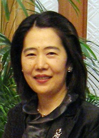 新井　鏡加