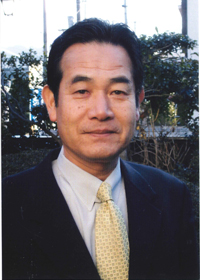 土生都　英一
