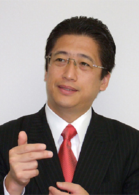 二宮　靖志