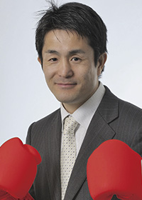 新田 渉世